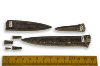 F 02411
<br/>
<br/>
<em></em>